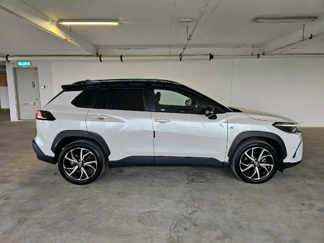 terpakai 2023 Toyota Corolla Cross GR Sport 1.8