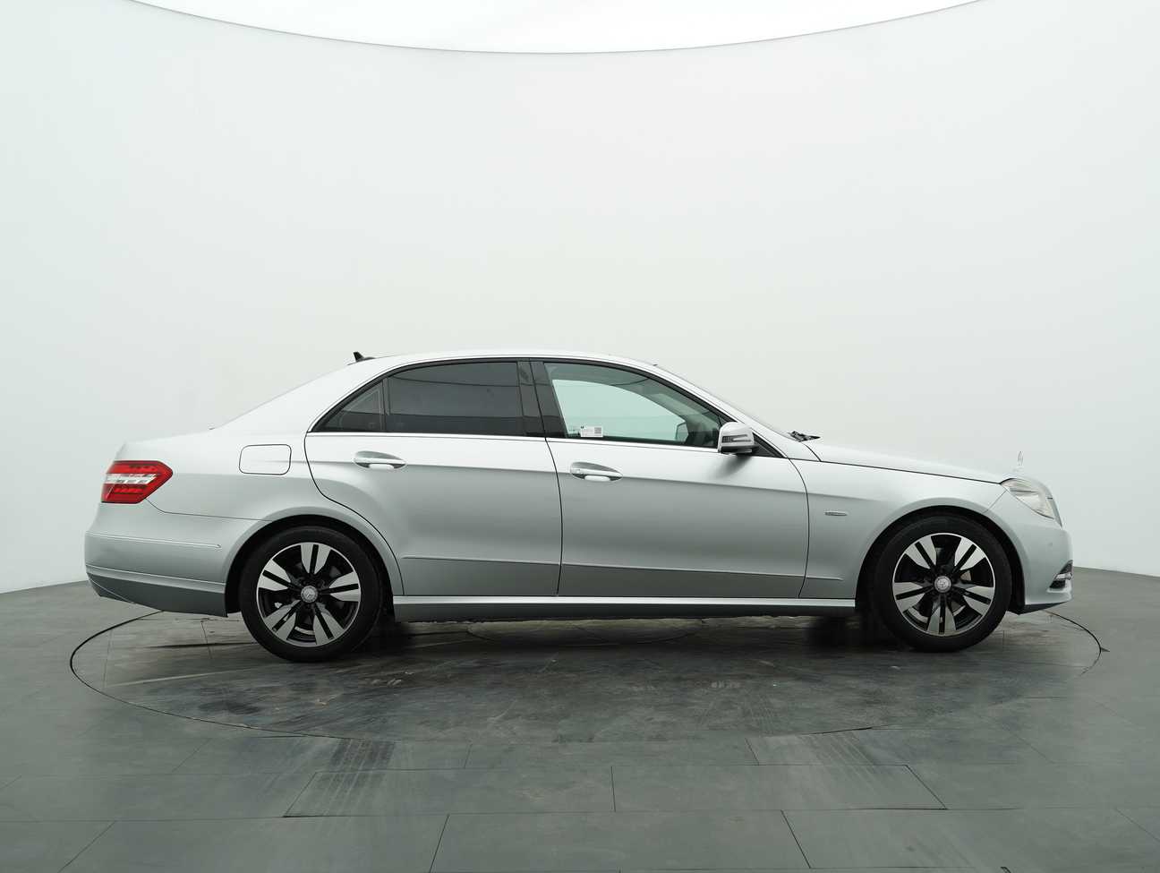 used 2012 Mercedes-Benz E250 Avantgarde CGI 1.8