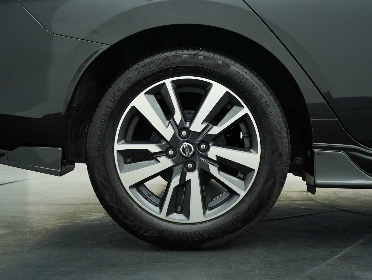 terpakai 2023 Nissan Almera VLT 1.0