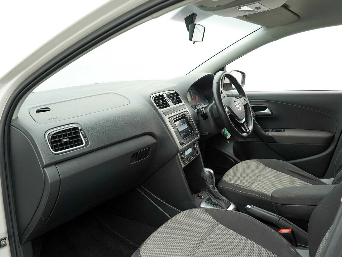 terpakai 2017 Volkswagen Polo  1.6