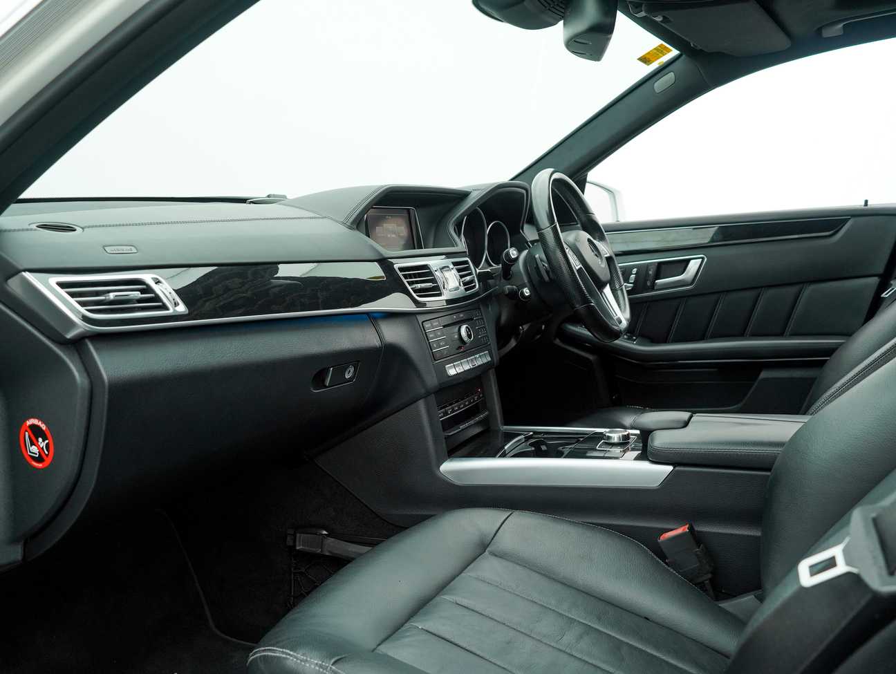 terpakai 2016 Mercedes-Benz E250 Avantgarde CGI 2.0