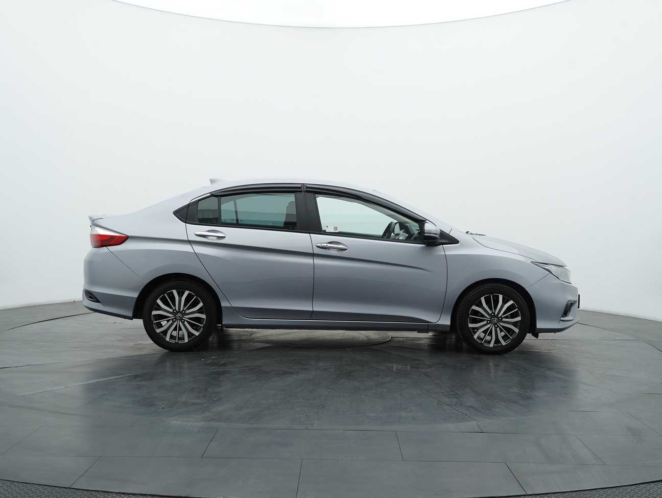 used 2018 Honda City V 1.5