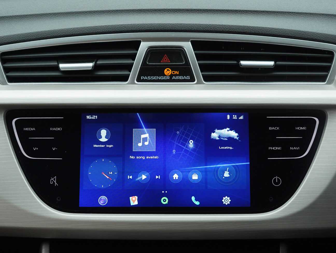 used 2022 Proton X70 Premium 1.8