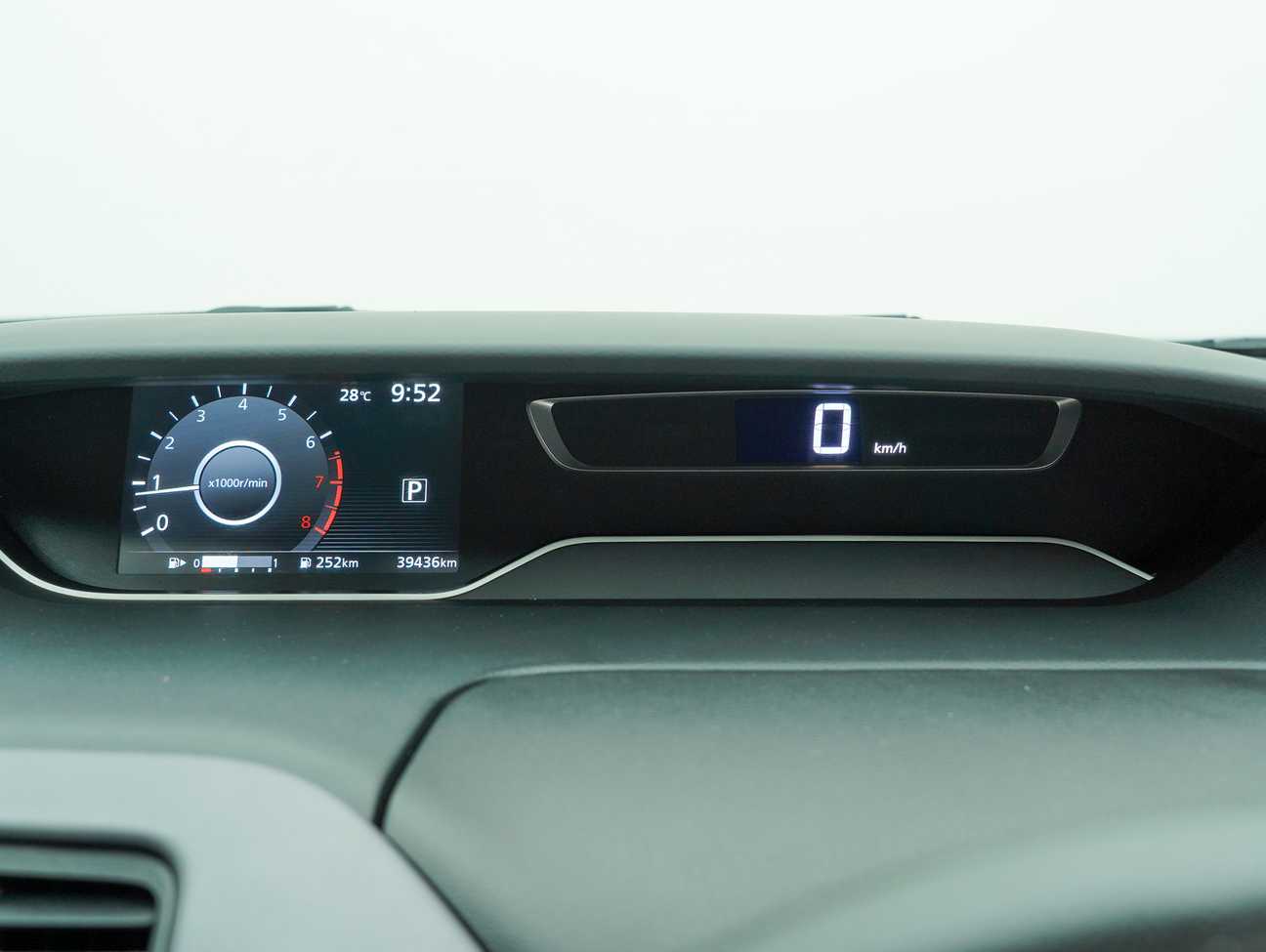 used 2022 Nissan Serena S-Hybrid High-Way Star Premium 2.0