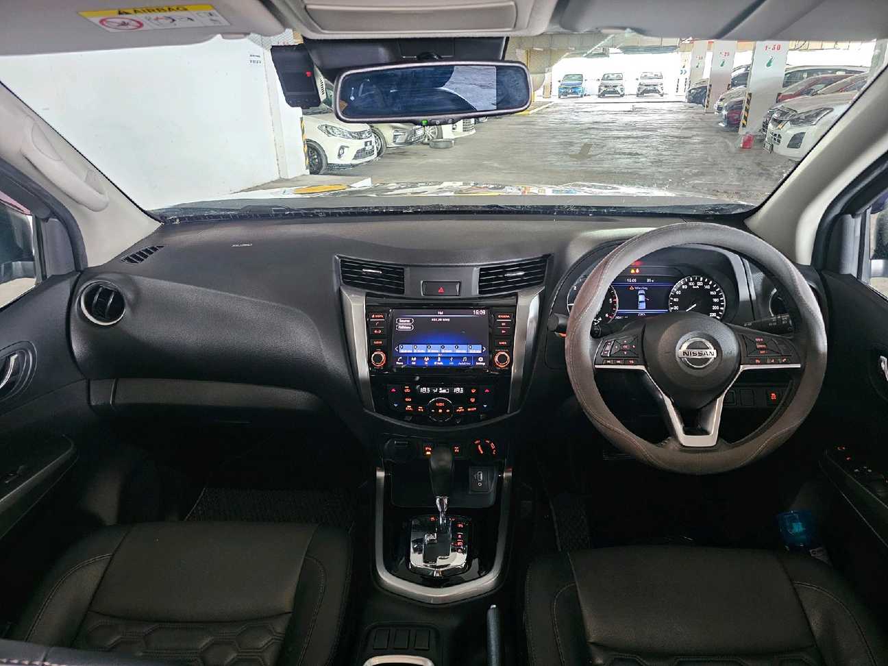 terpakai 2022 Nissan Navara VL Dual Cab 2.5
