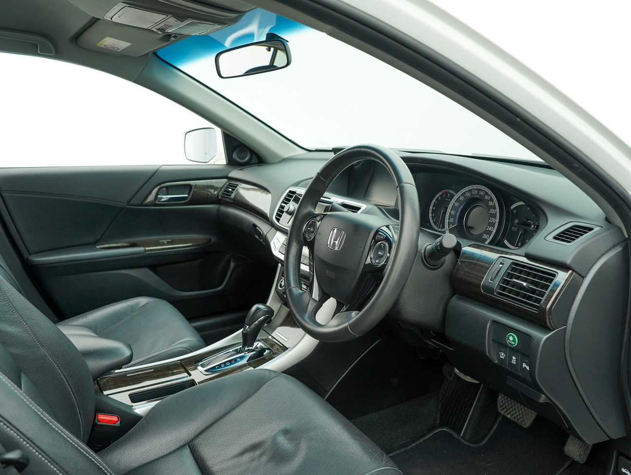 terpakai 2016 Honda Accord VTi-L 2.0