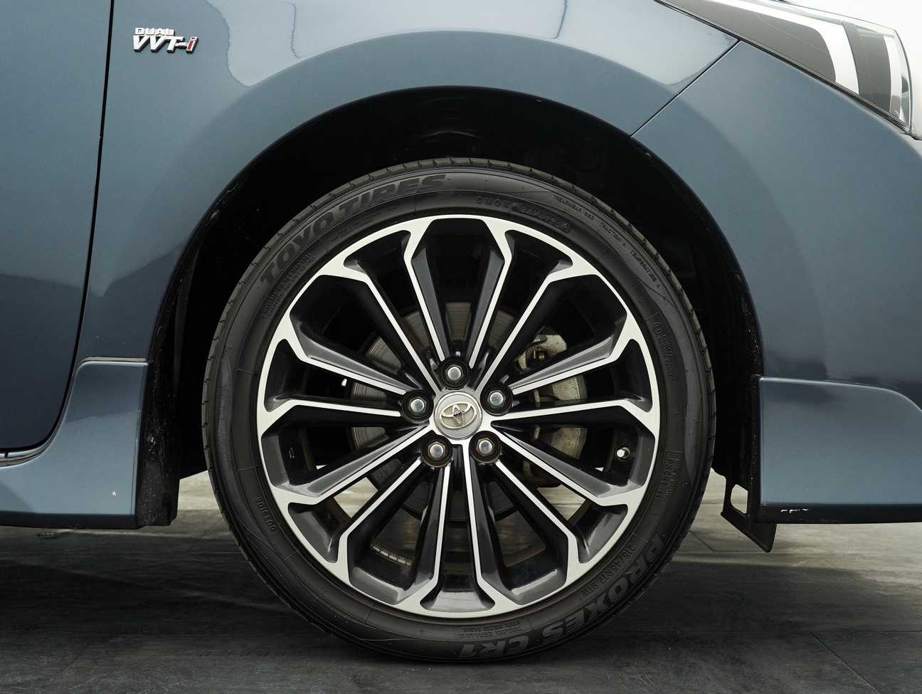 used 2014 Toyota Corolla Altis V 2.0