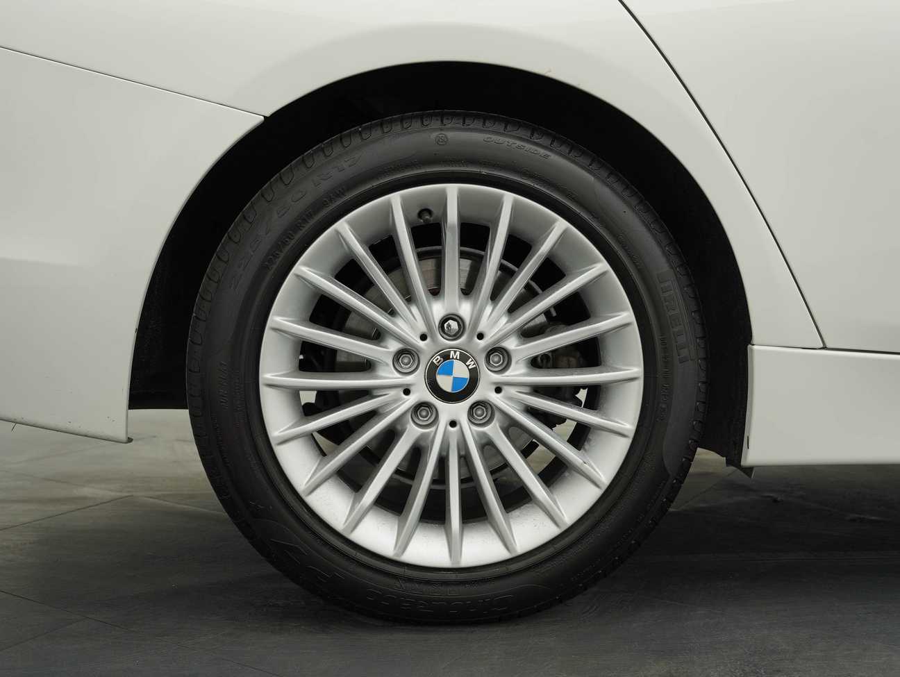 used 2016 BMW 318i Luxury 1.5