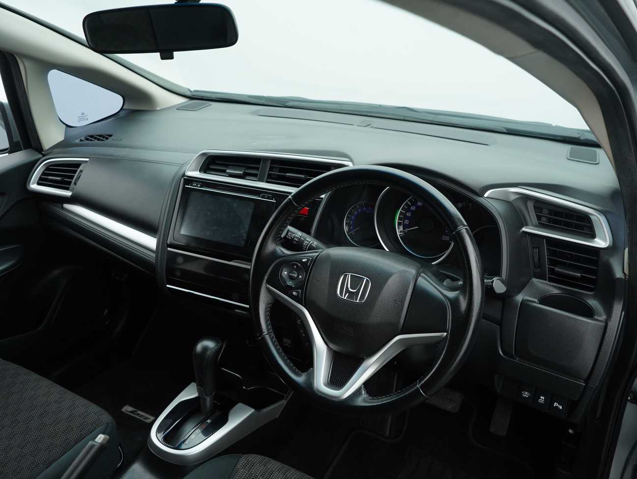 used 2015 Honda Jazz V 1.5