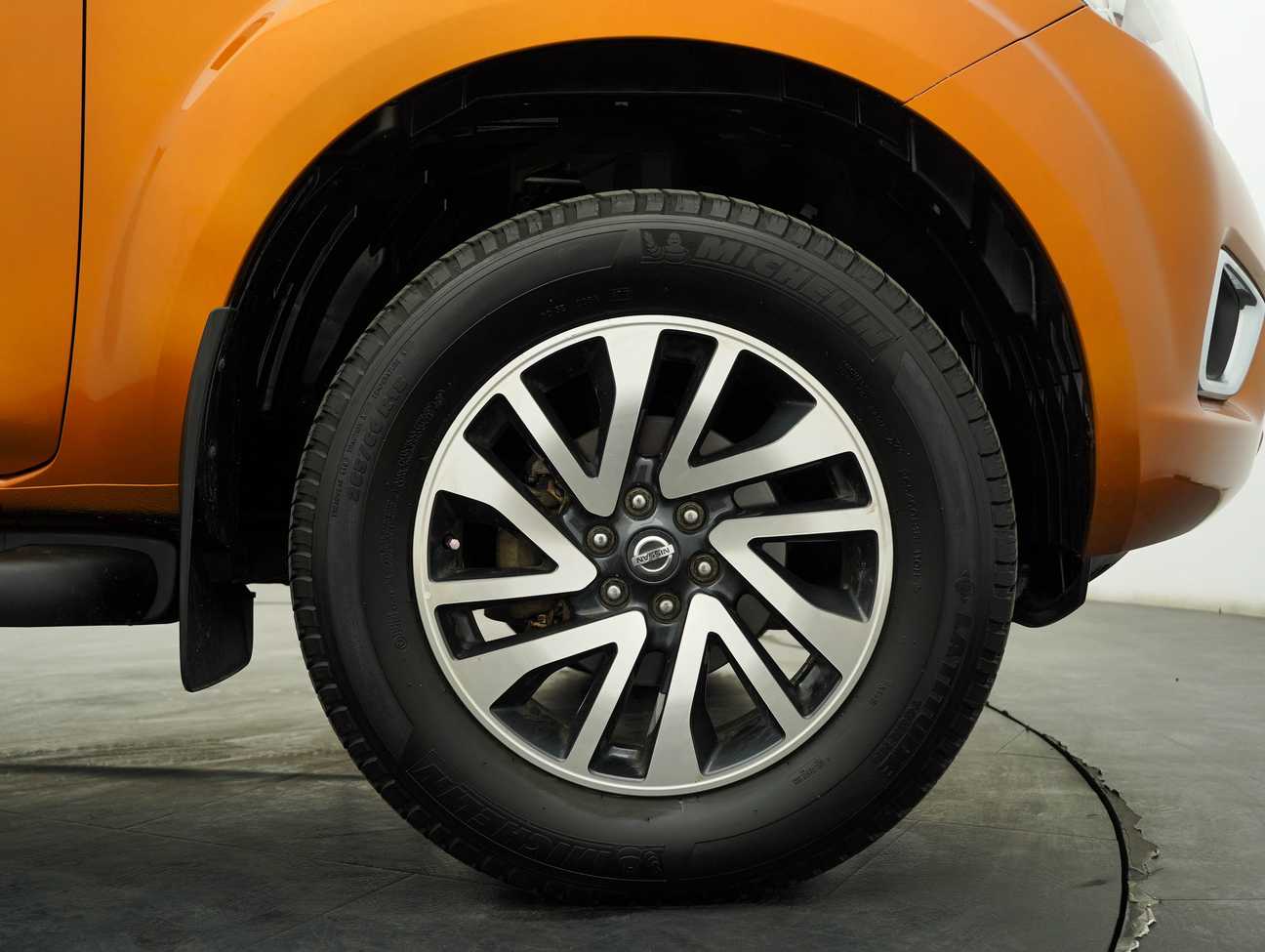 terpakai 2016 Nissan Navara NP300 VL Dual Cab 2.5