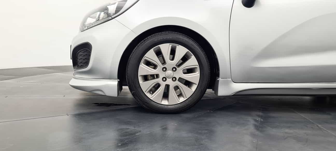 terpakai 2013 Kia RIO UB 1.4