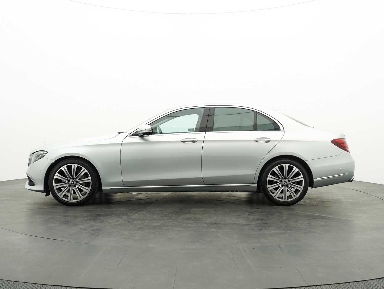 used 2019 Mercedes-Benz E300 Exclusive Line 2.0
