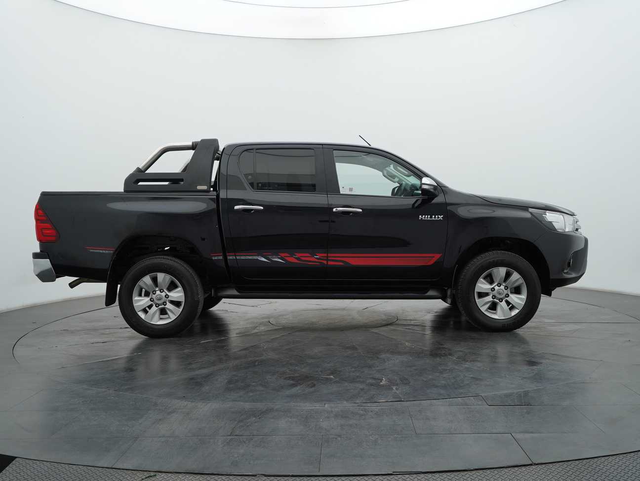 used 2017 Toyota Hilux G Dual Cab 2.4