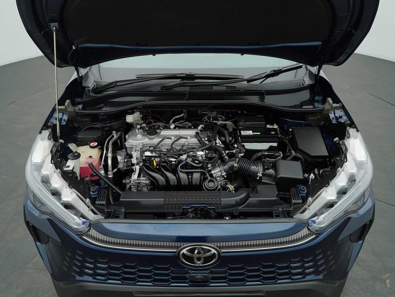 terpakai 2025 Toyota Corolla Cross V 1.8
