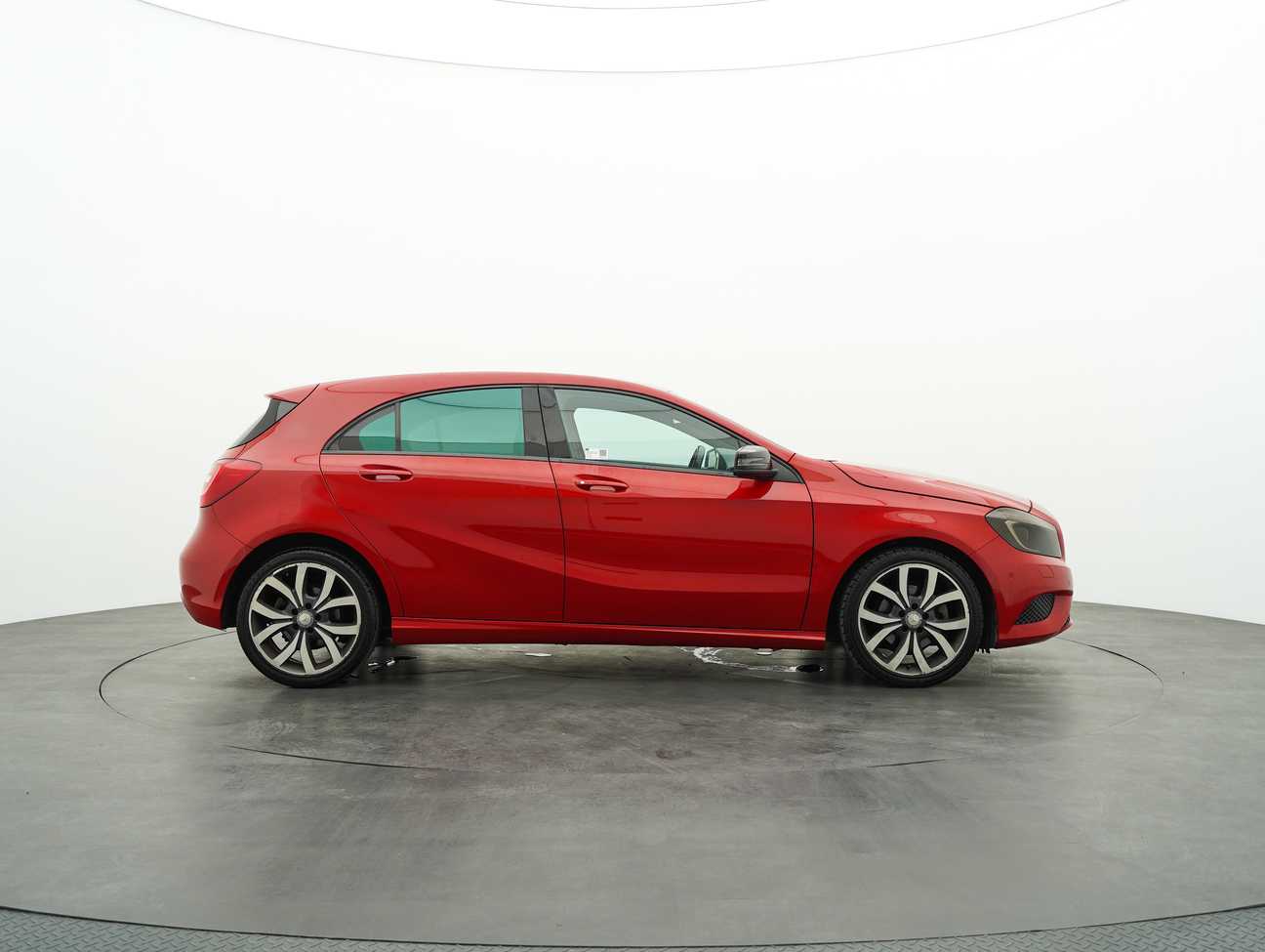 used 2013 Mercedes-Benz A200  1.6