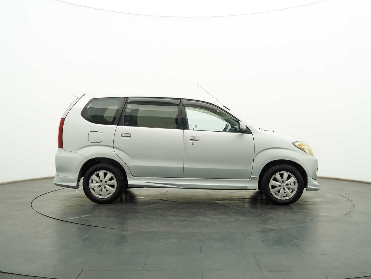 terpakai 2005 Toyota Avanza  1.3