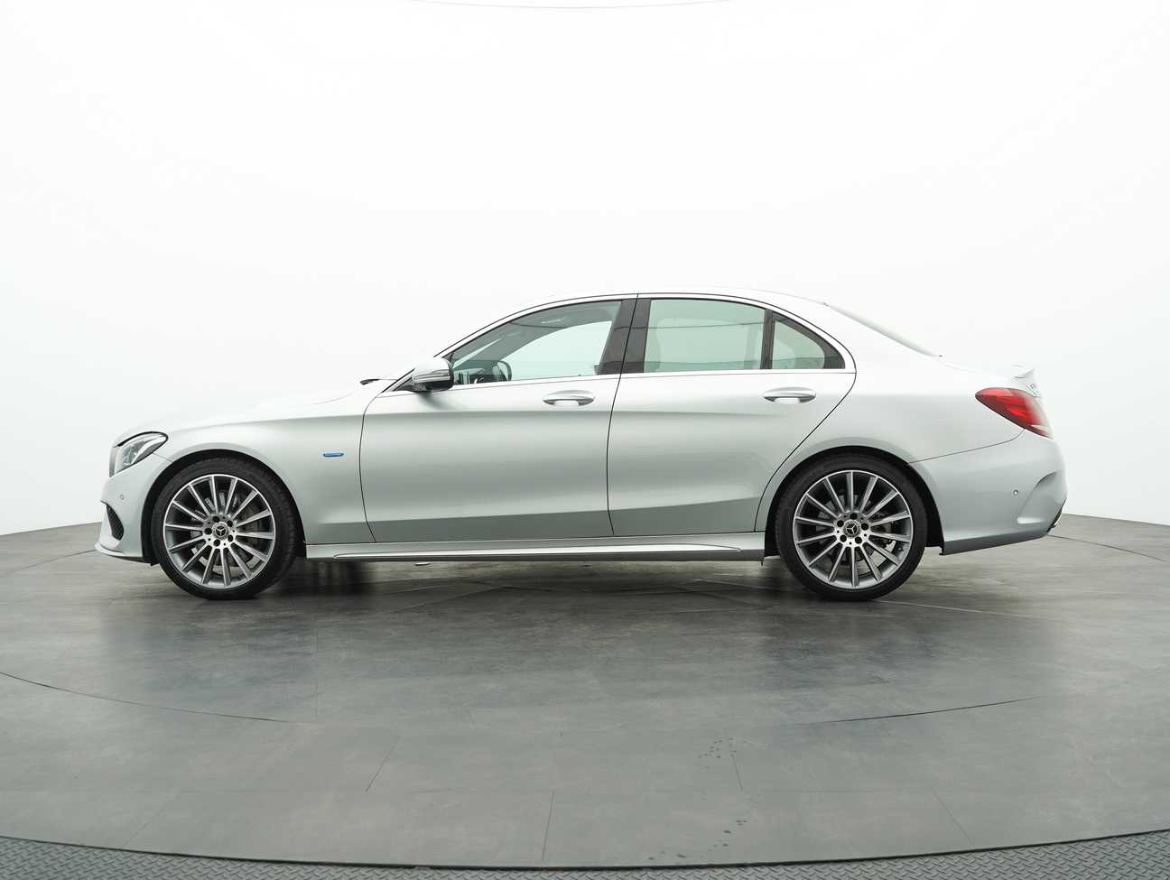 used 2019 Mercedes-Benz C350 e AMG Line 2.0