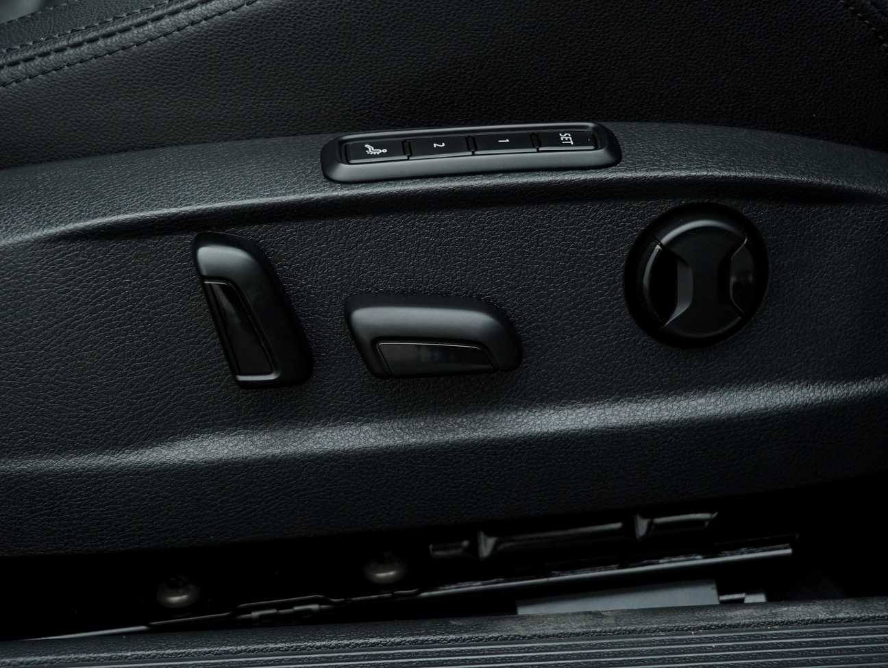 terpakai 2018 Volkswagen Passat 380 TSI Highline 2.0