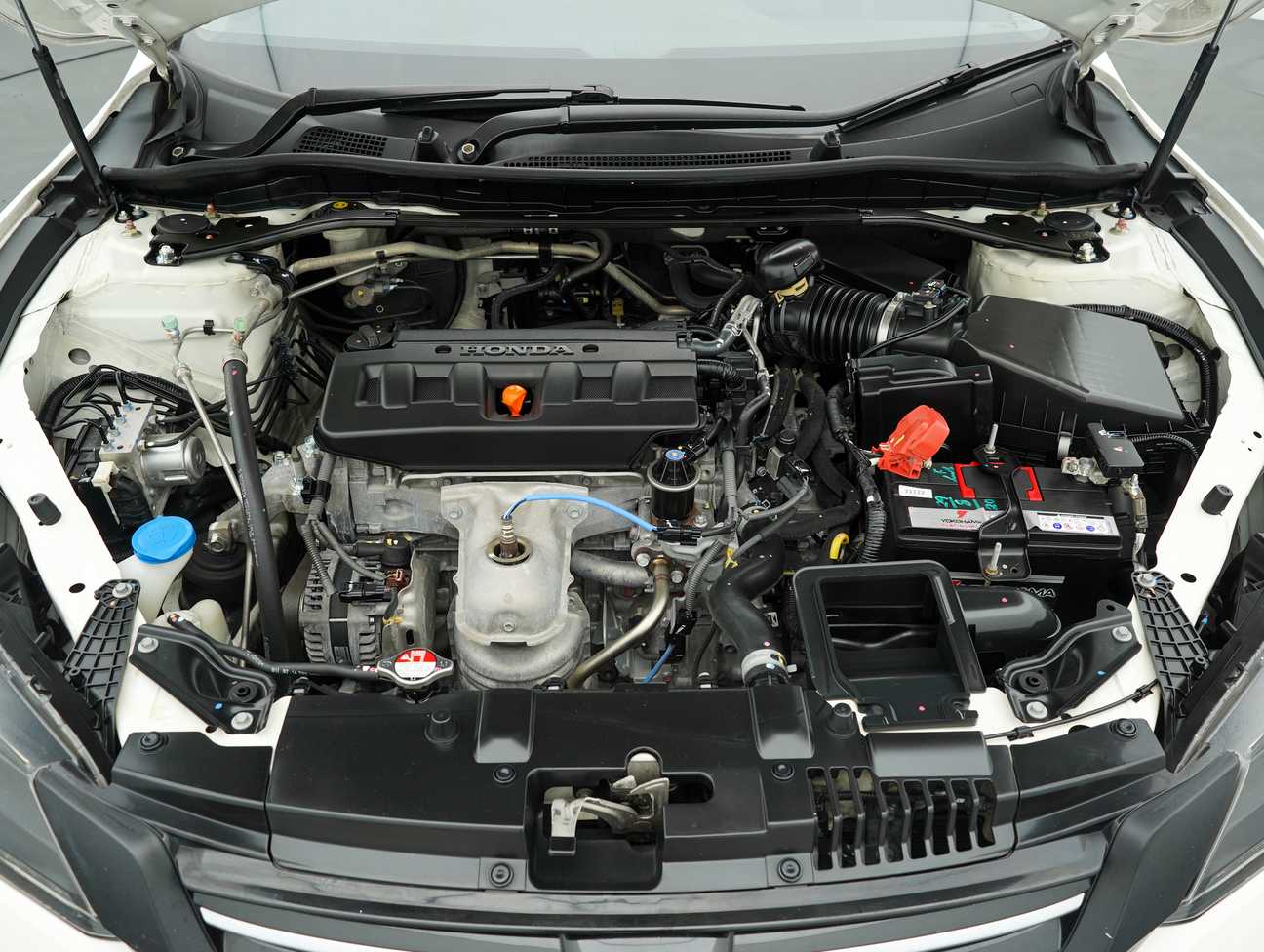 terpakai 2014 Honda ACCORD VTI-L 2.0