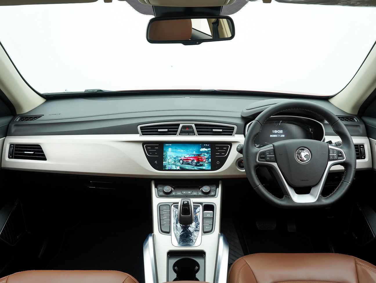 used 2022 Proton X70 Premium 1.8