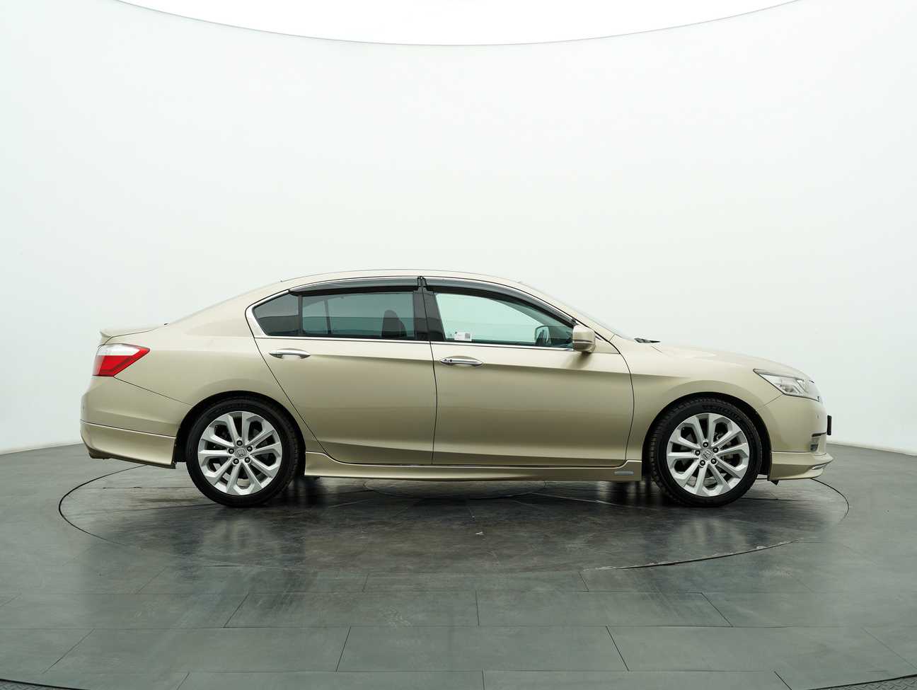 used 2014 Honda Accord VTi-L 2.4