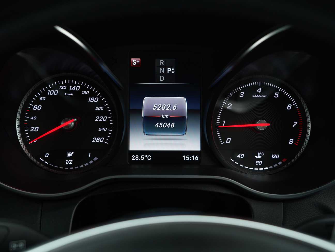 used 2018 Mercedes-Benz GLC250 4MATIC AMG Line 2.0