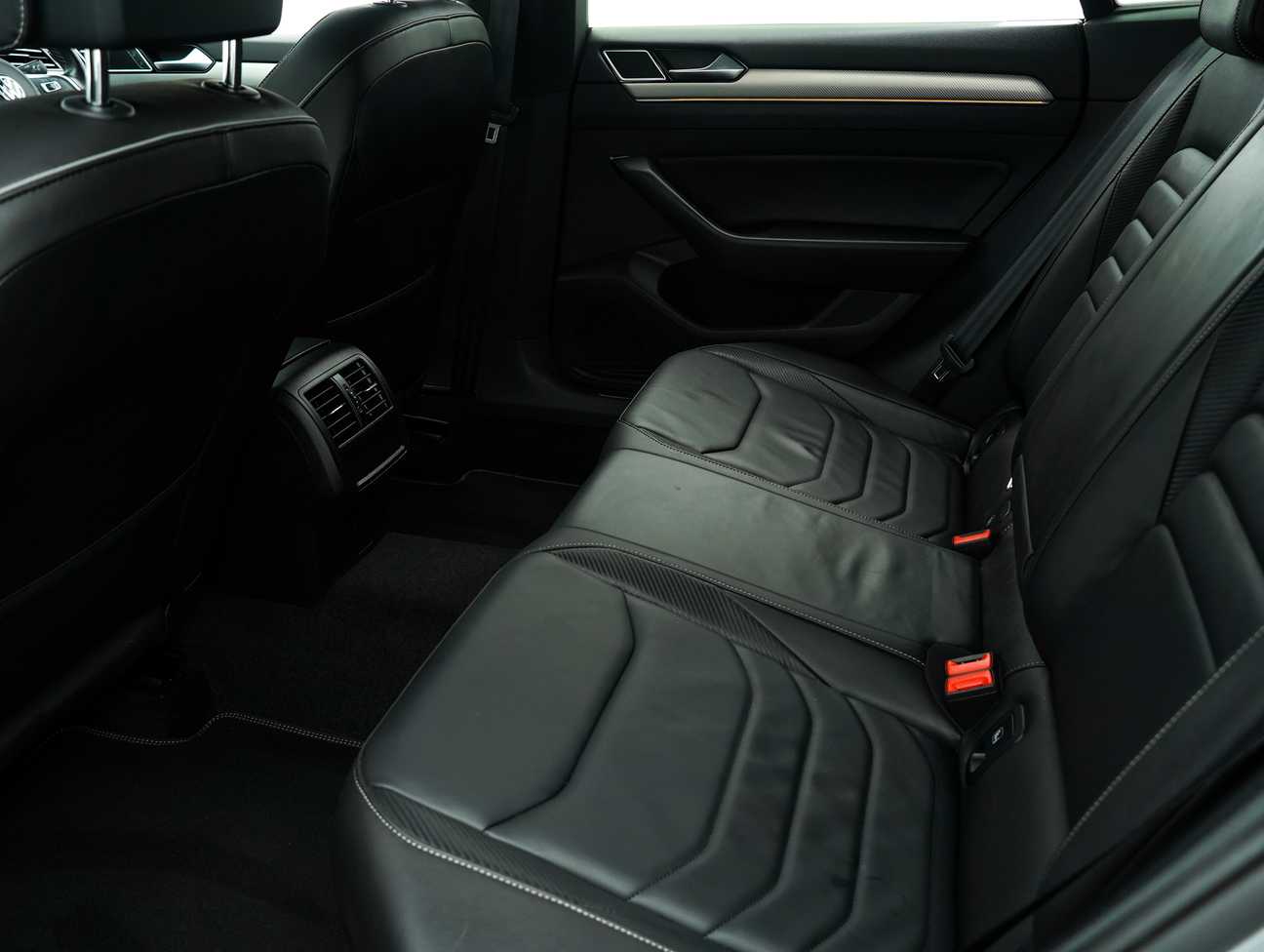 terpakai 2020 Volkswagen Arteon R-line Fastback 2.0