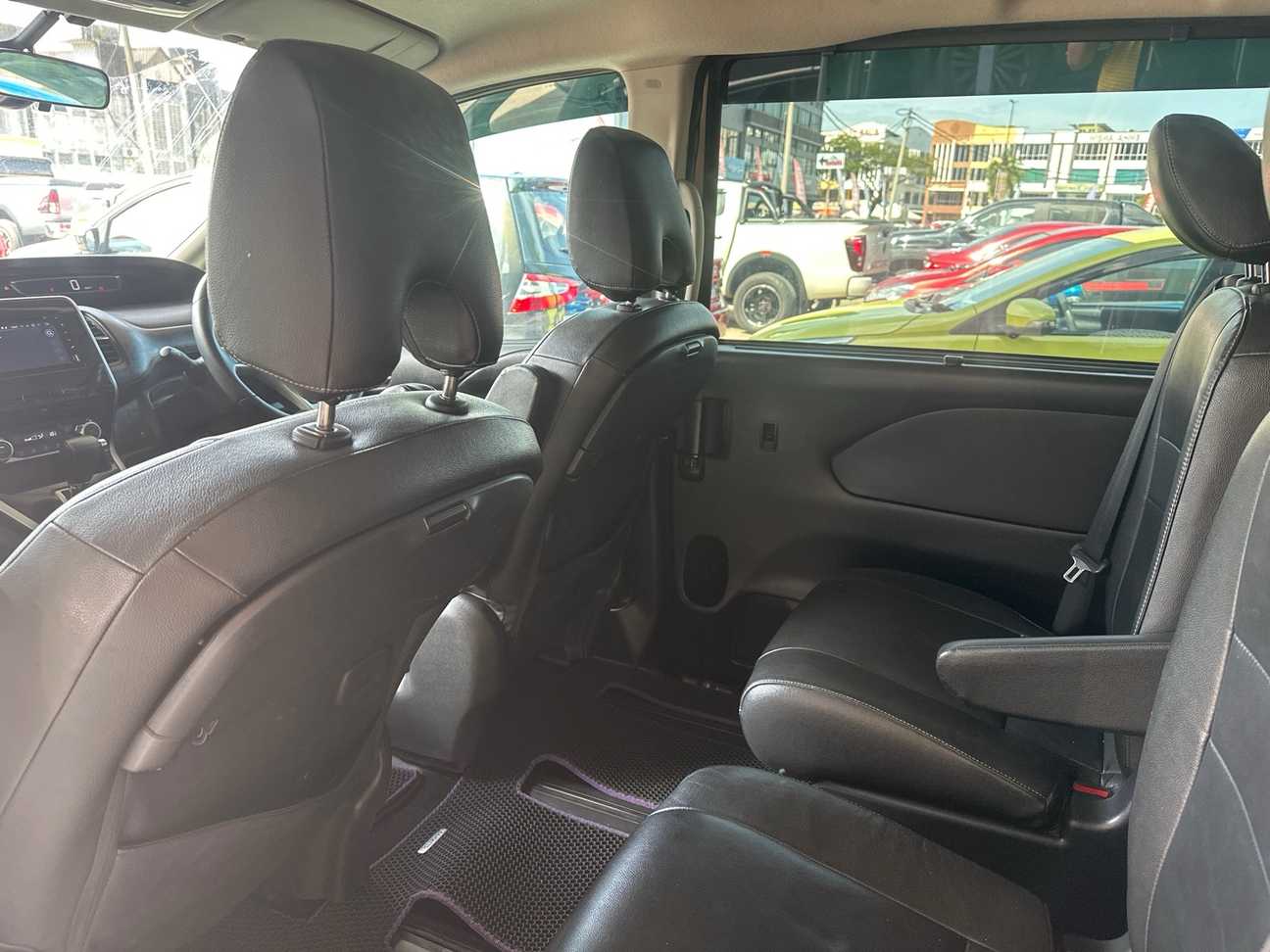 used 2018 Nissan Serena S-Hybrid High-Way Star 2.0