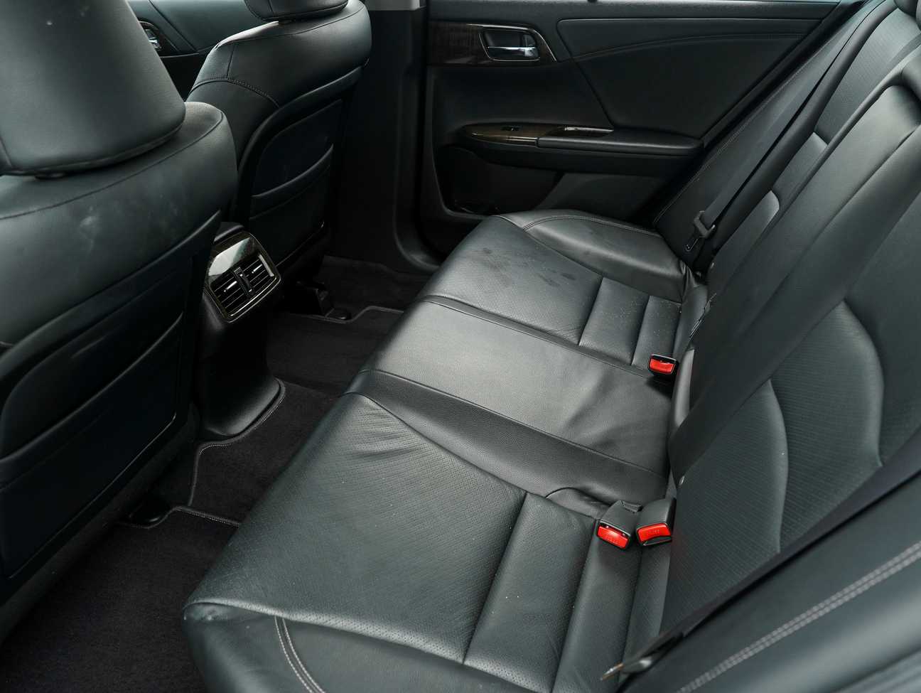 terpakai 2014 Honda ACCORD VTI-L 2.0