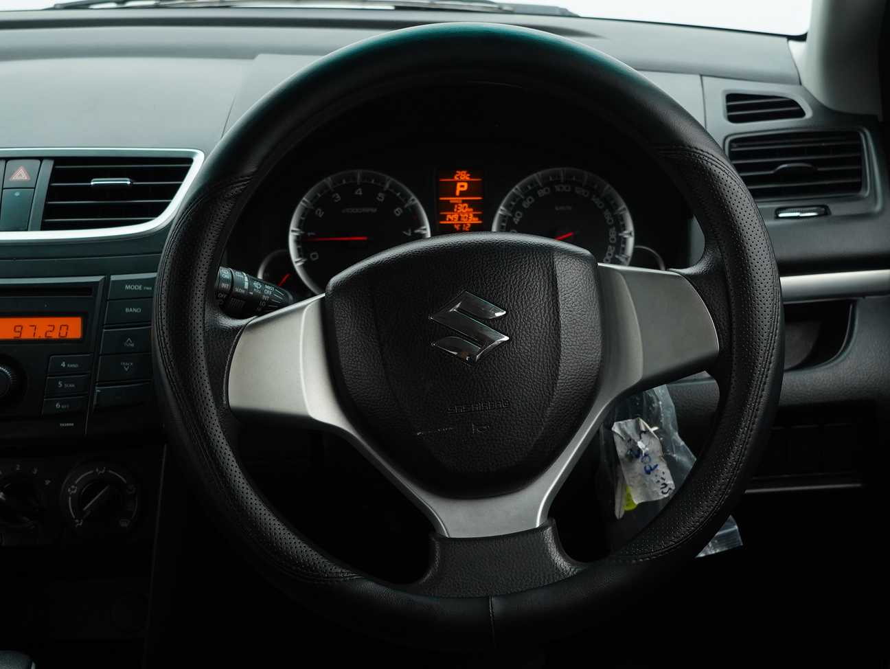 terpakai 2013 Suzuki Swift GL 1.4