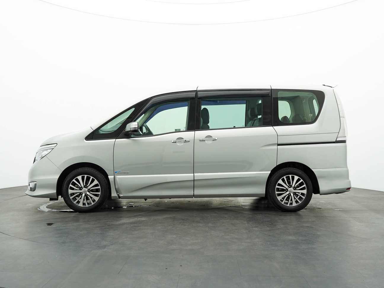 terpakai 2015 Nissan SERENA S-HYBRID HIGH-WAY STAR (CKD) 2.0