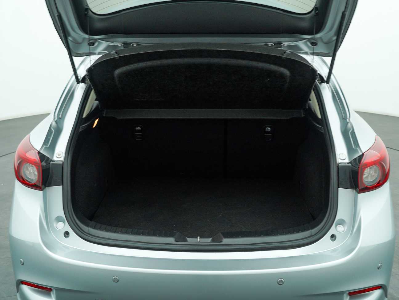 used 2018 Mazda 3 SKYACTIV-G 2.0