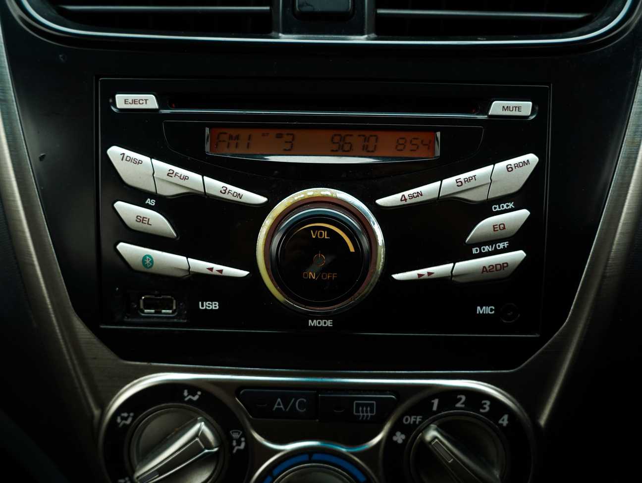 terpakai 2015 Perodua AXIA SE 1.0