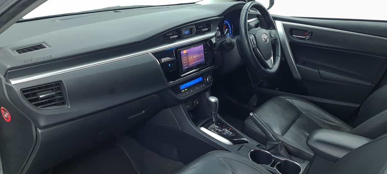 used 2015 Toyota COROLLA ALTIS G 1.8