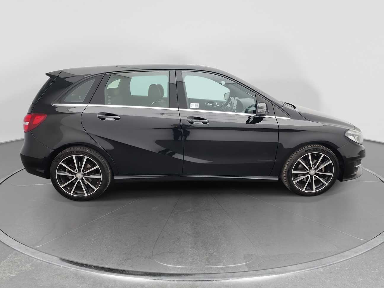 terpakai 2015 Mercedes-Benz B200 Sport Tourer 1.6