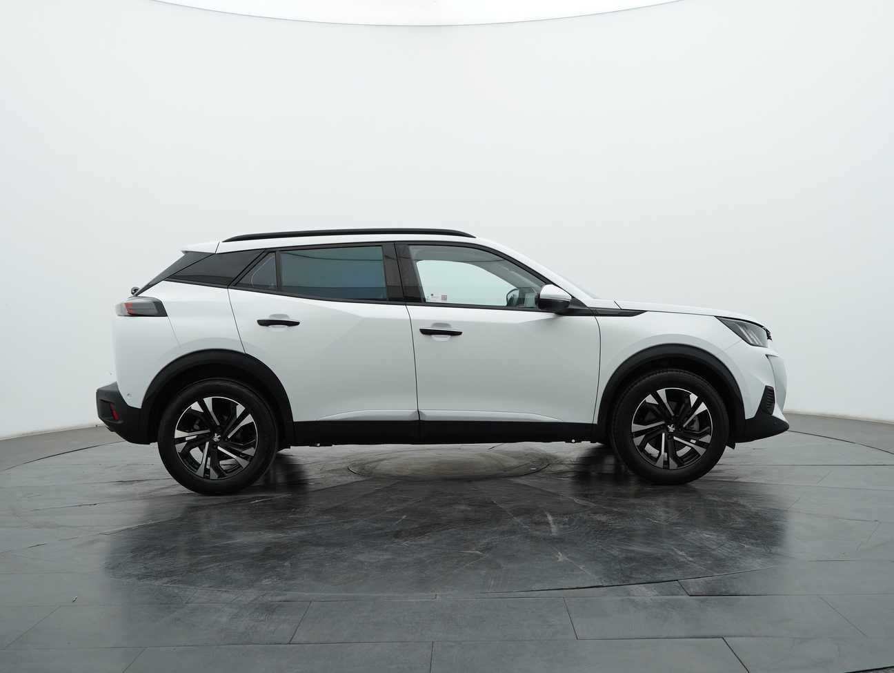 used 2023 Peugeot 2008 Allure 1.2