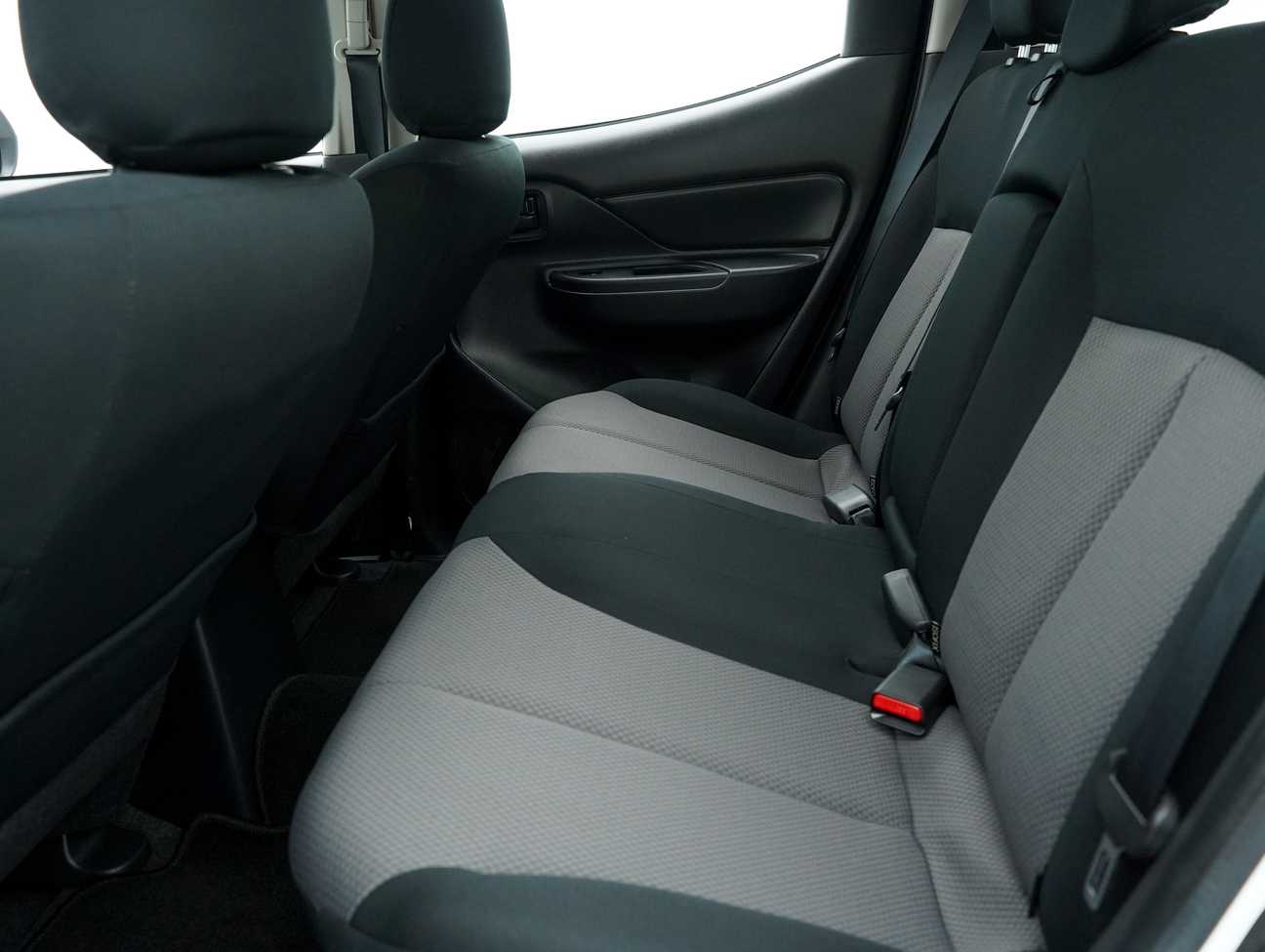 used 2022 Mitsubishi Triton Quest Dual Cab 4X2 2.5