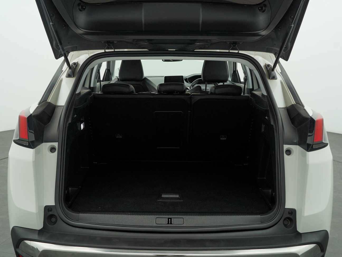 terpakai 2017 Peugeot 3008 THP Allure 1.6