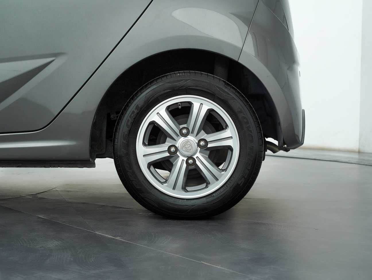 terpakai 2015 Proton Iriz Standard 1.3