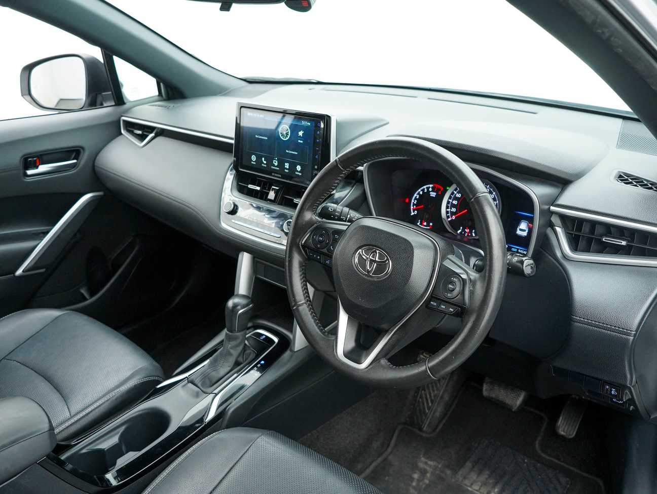 terpakai 2022 Toyota Corolla Cross G 1.8