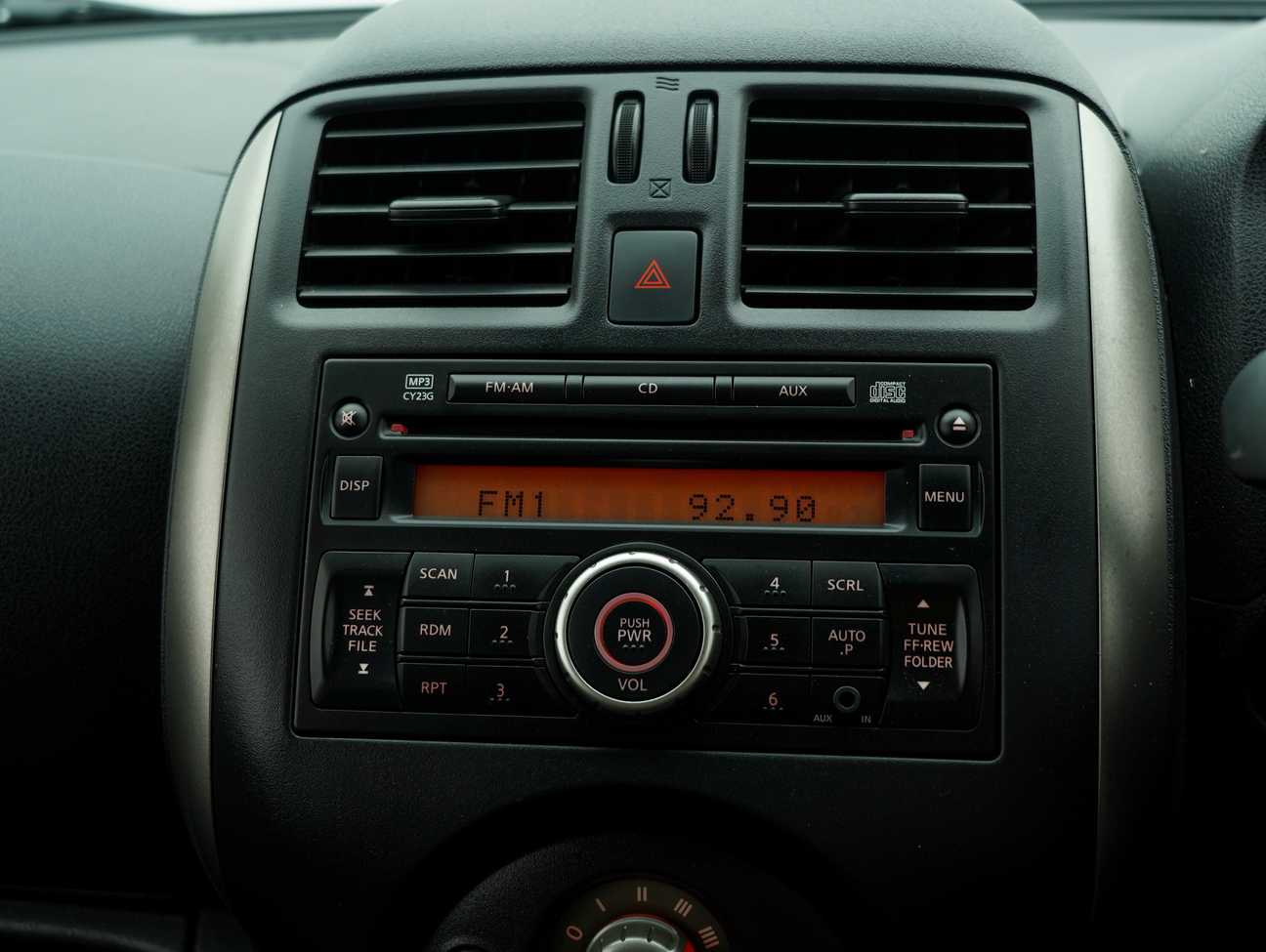 terpakai 2014 Nissan Almera V 1.5