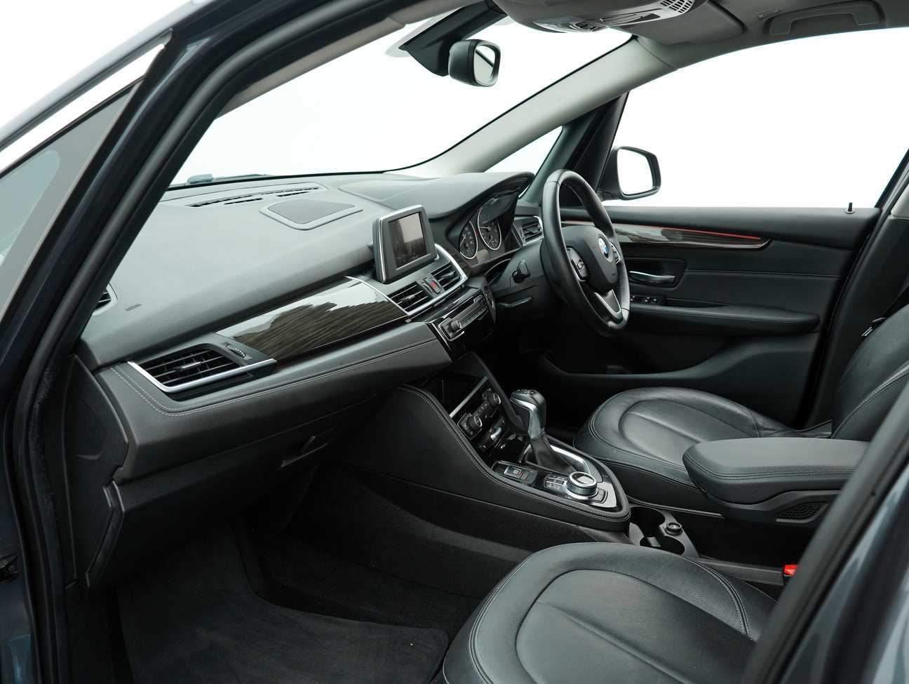 terpakai 2016 BMW 218i Active Tourer 1.5