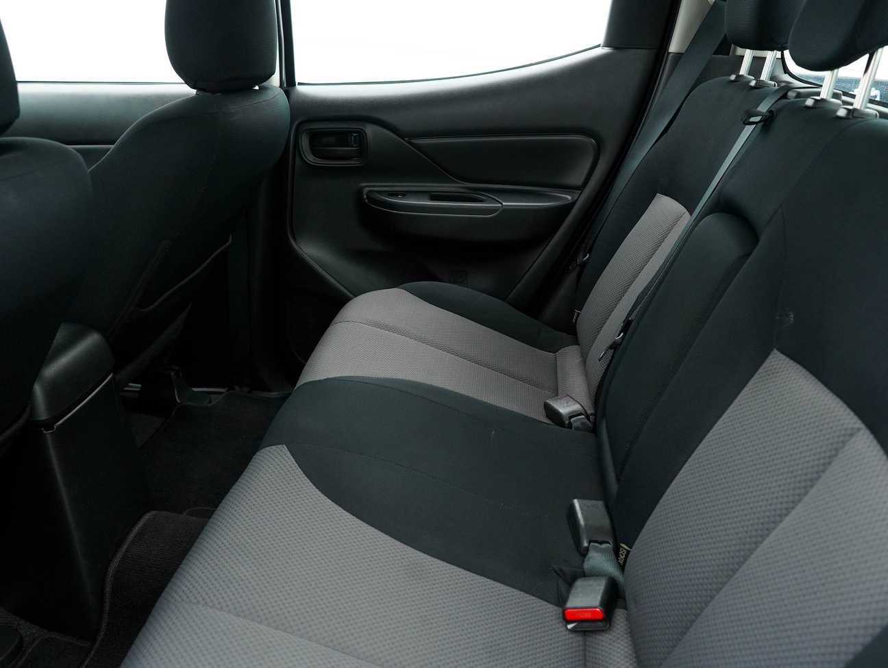 terpakai 2020 Mitsubishi Triton Quest Dual Cab 4X2 2.5