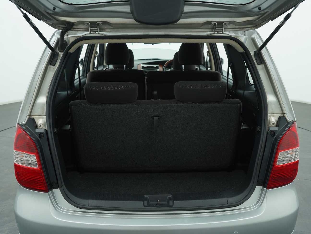 used 2013 Nissan Grand Livina CVTC Comfort 1.8