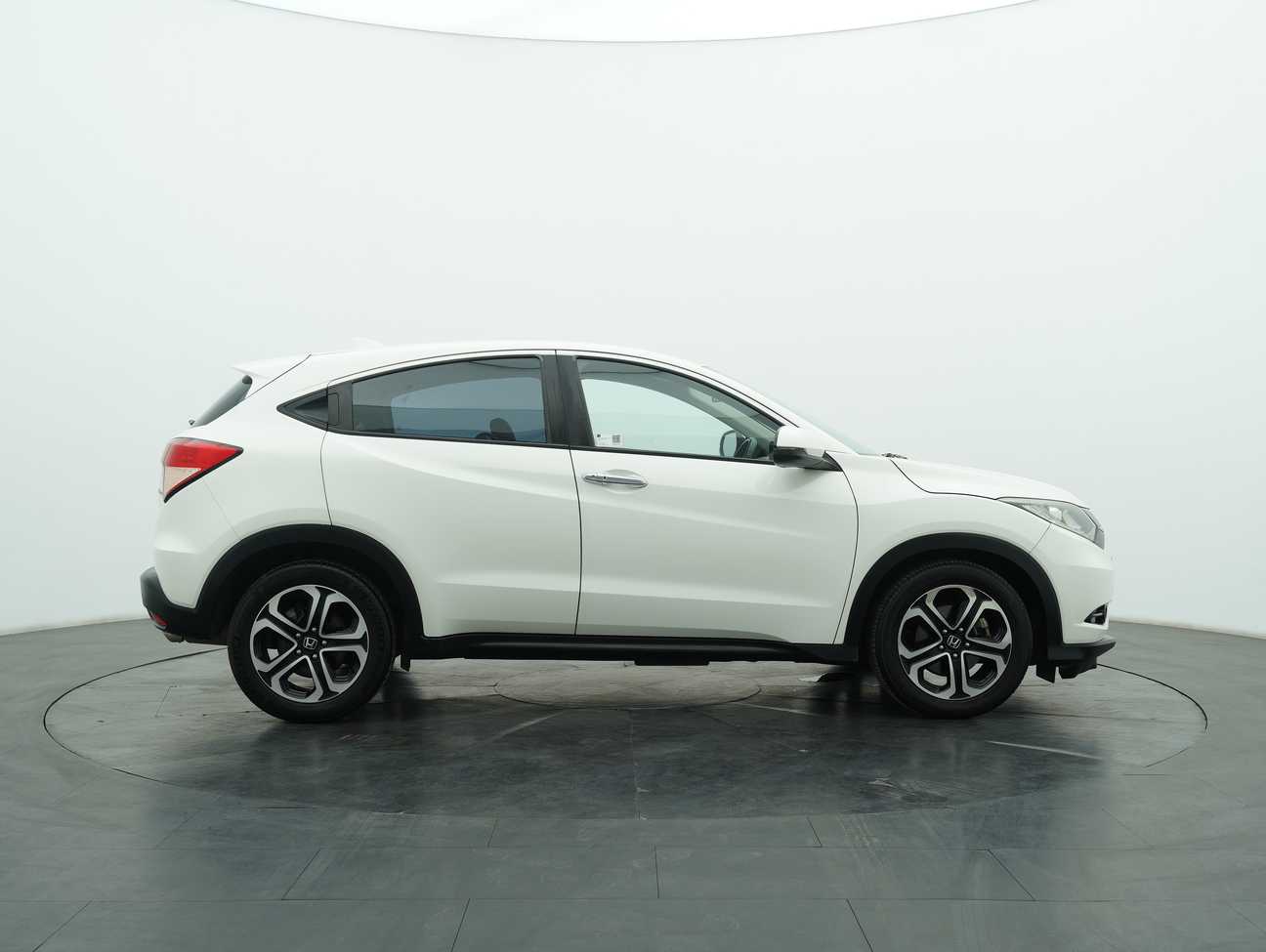 used 2017 Honda HR-V V 1.8