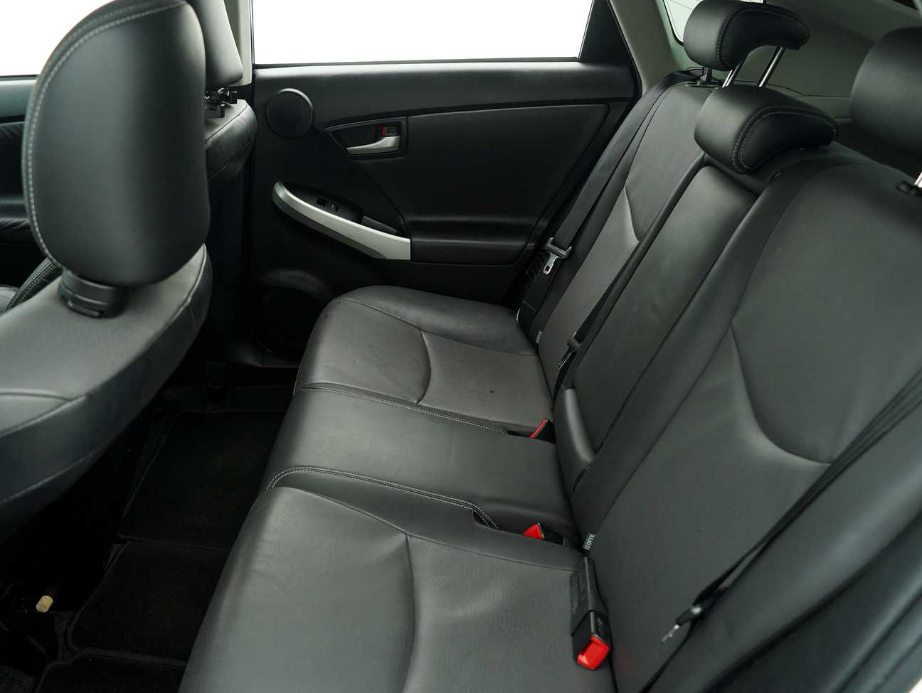 used 2013 Toyota Prius Luxury 1.8