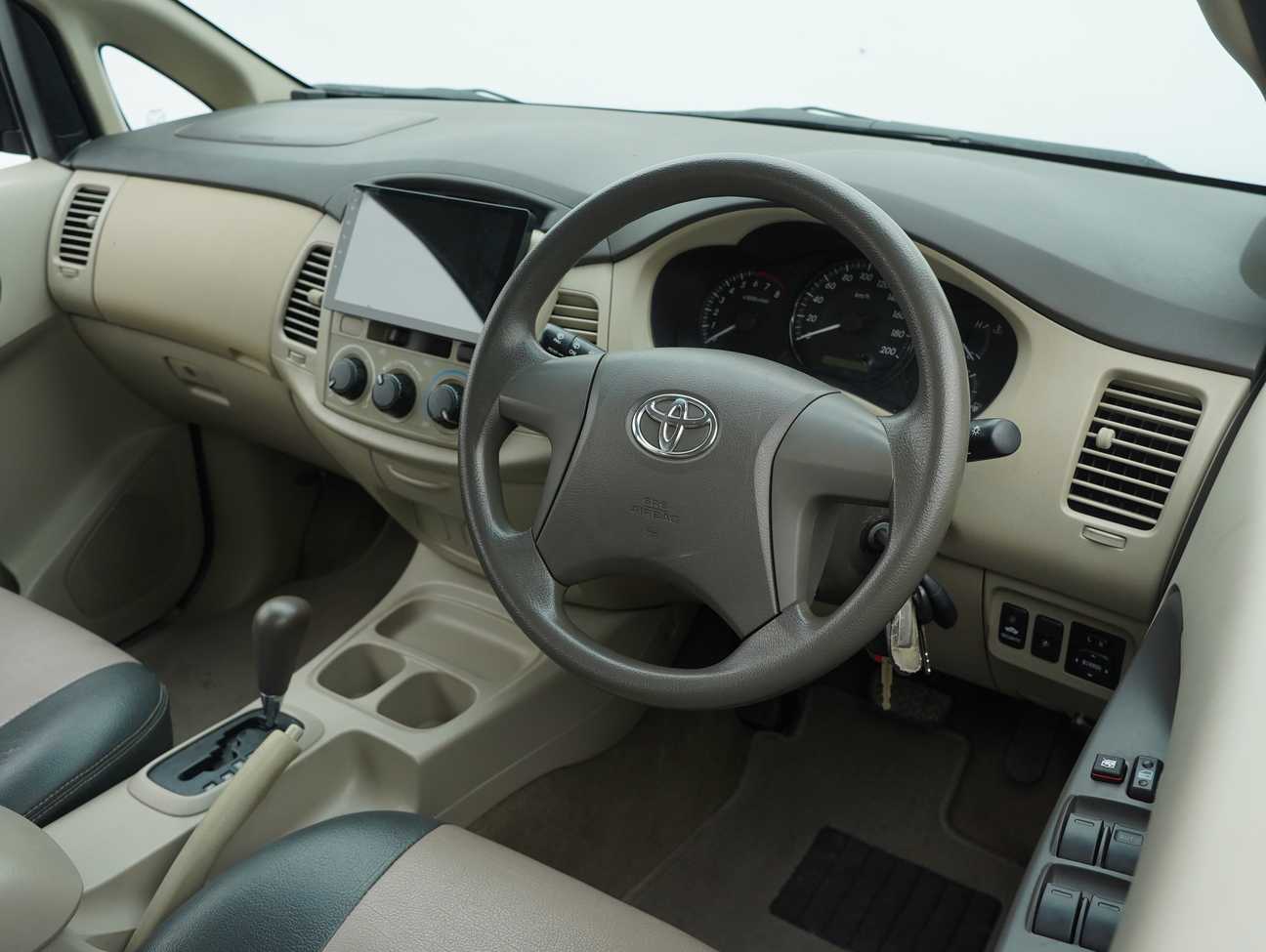 used 2012 Toyota Innova E 2.0