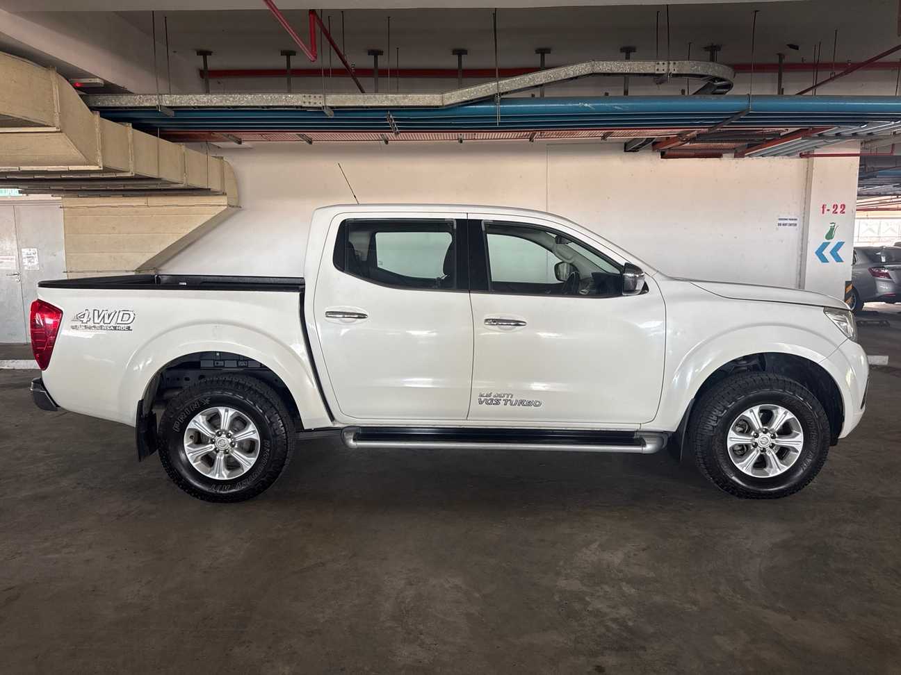 terpakai 2017 Nissan Navara NP300 V Dual Cab 2.5