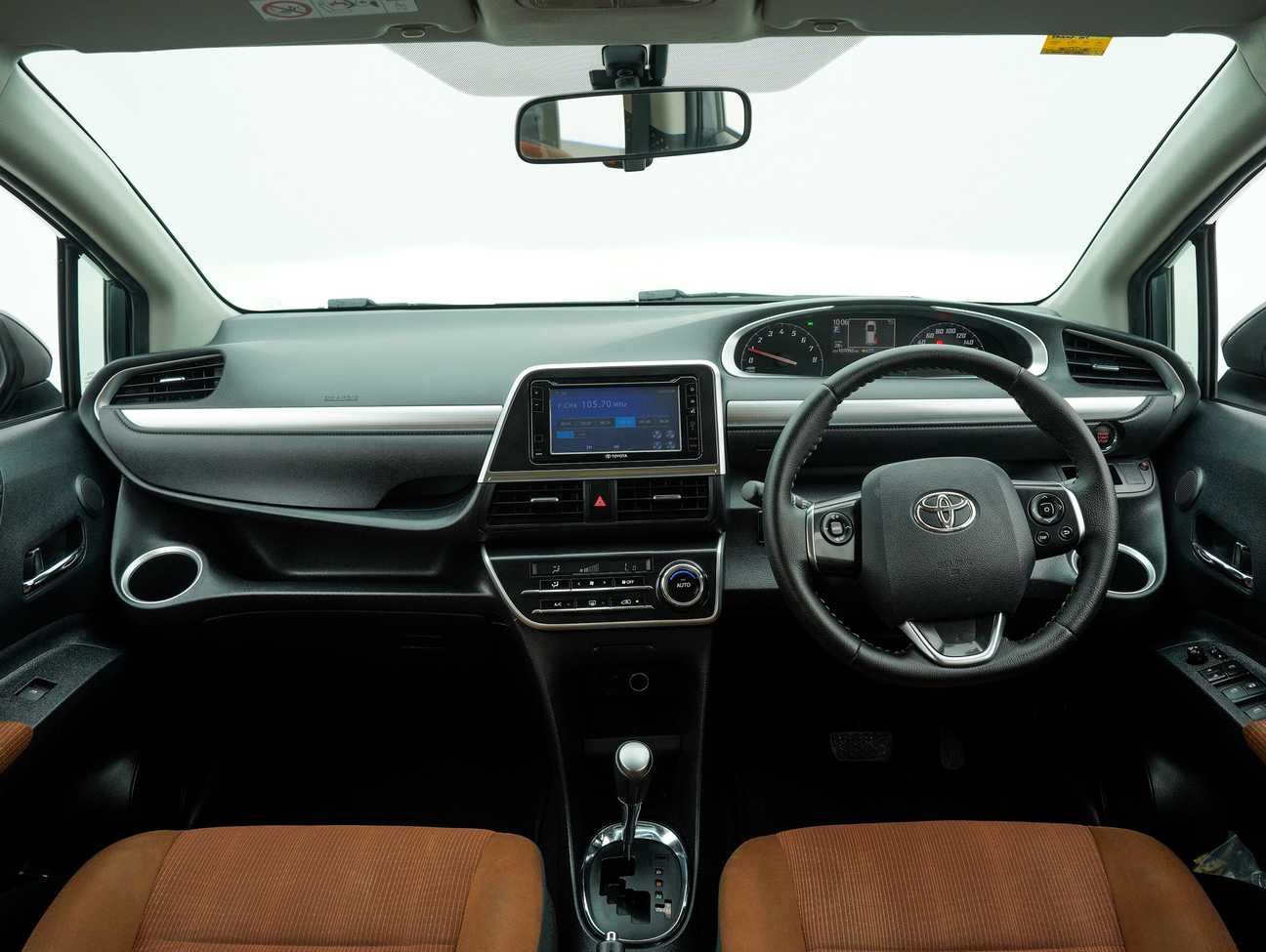 used 2018 Toyota Sienta V 1.5