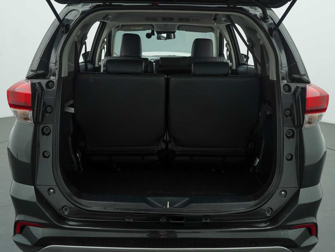 terpakai 2022 Perodua Aruz AV 1.5